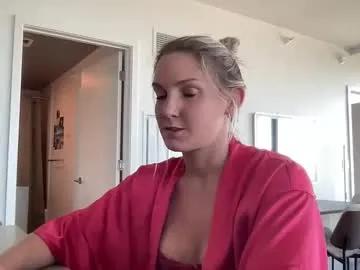 graciemae_baexx — with bambifarrina and tiffstreatsxoxo #young #pvt #fit #flexible #blonde