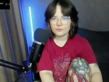 hell_hotline on Chaturbate