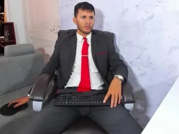 Freechat hiddenoffice on Chaturbate