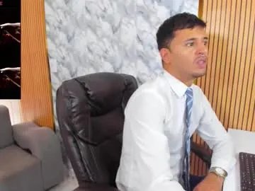 Freechat hiddenoffice on Chaturbate