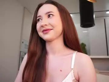 Freechat holyhee on Chaturbate