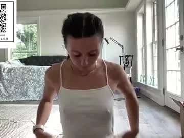 Freechat honeybelle8 on Chaturbate