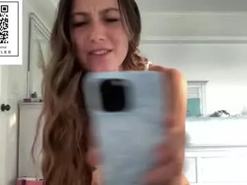 Freechat honeybelle8 on Chaturbate