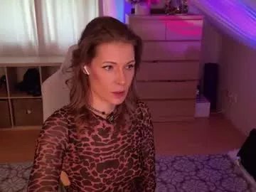 Freechat ilucyme on Chaturbate