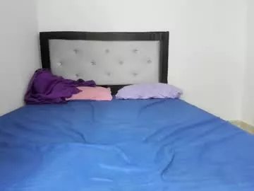 Away infinitesex2 on Chaturbate