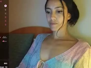 Freechat innocentlatiina on Chaturbate