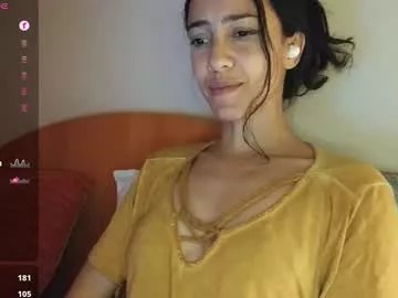 Freechat innocentlatiina on Chaturbate