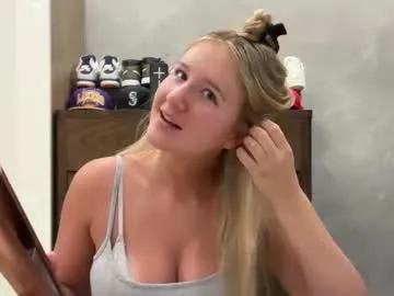 Freechat itsssosierra on Chaturbate