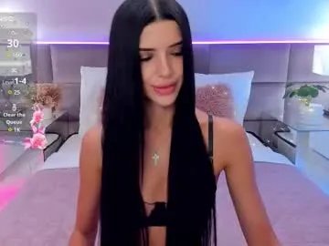 Freechat jasmilynn on Chaturbate