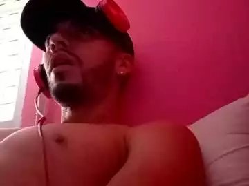 Freechat jeanpierbello7 on Chaturbate