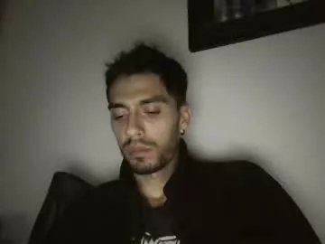 Freechat jeanpierbello7 on Chaturbate