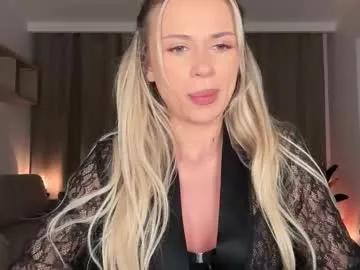 julia_rle — Both girls do handbra - together [500 tokens remaining]
