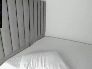 Freechat kellyfernandes on Chaturbate