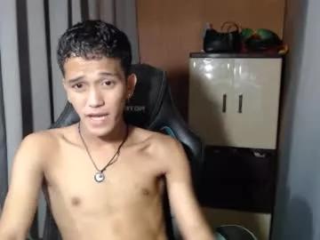 Freechat ken_bigcockxx on Chaturbate