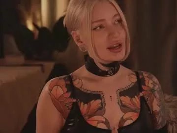 Freechat kinkylina_ on Chaturbate