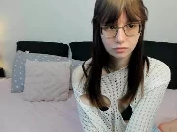 Freechat kirazephyr on Chaturbate