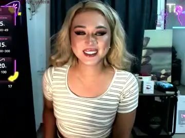 Freechat kylie_iyutera on Chaturbate