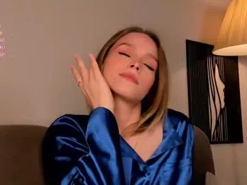 Freechat lipswithsweetonthem on Chaturbate