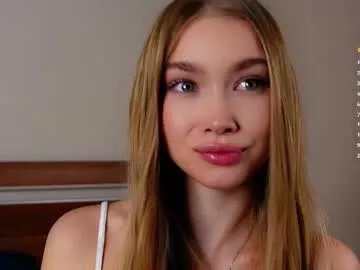 Freechat lipswithsweetonthem on Chaturbate