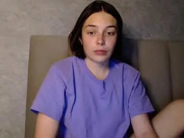 Freechat little_mia__ on Chaturbate