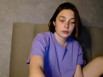 Freechat little_mia__ on Chaturbate