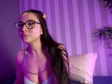 Freechat littlee33 on Chaturbate