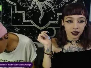 Freechat lovelockedlips on Chaturbate