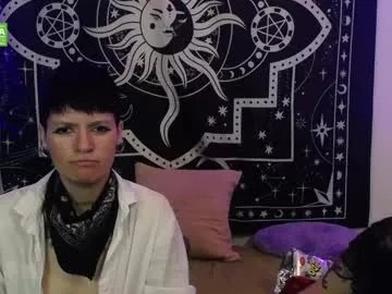 Freechat lovelockedlips on Chaturbate