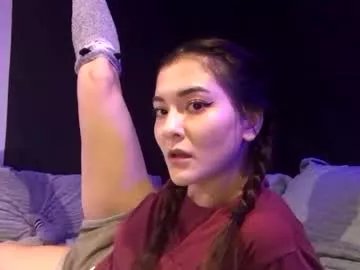 Freechat lovelyqueenaria on Chaturbate