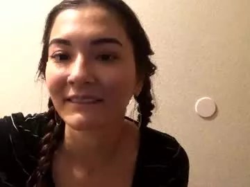 Freechat lovelyqueenaria on Chaturbate