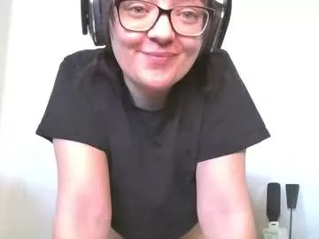 Freechat lyrajrose on Chaturbate