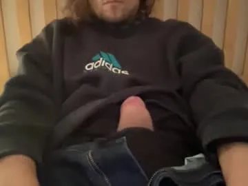 m9734 — Goal: show face #face  - Next Goal: take off shirt