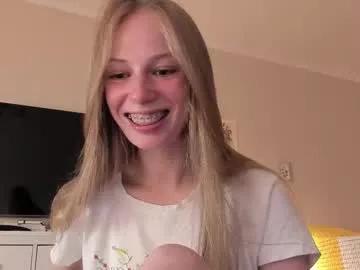 Freechat magic_couple13 on Chaturbate