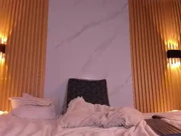 Freechat manu_lowe on Chaturbate