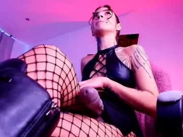 Freechat manuevans10 on Chaturbate