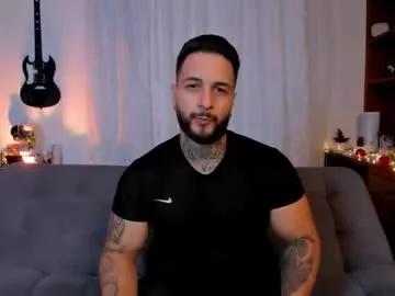 Freechat max_dic1 on Chaturbate