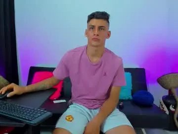 Freechat max_wild01 on Chaturbate