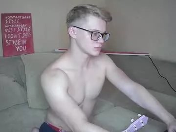 Freechat meow_mickey on Chaturbate