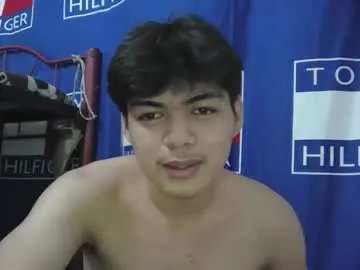 Freechat midnightasianboytoy on Chaturbate