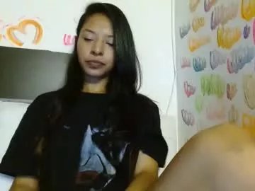 Freechat mikeandmaitex on Chaturbate