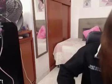 Freechat miley_baker on Chaturbate