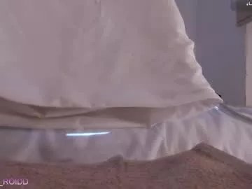 Freechat milly_roidd on Chaturbate