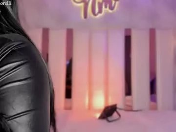 Freechat nicolemorelli2 on Chaturbate