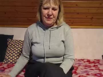Freechat nikole111 on Chaturbate