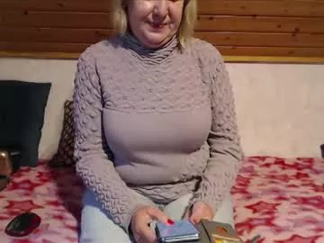 Freechat nikole111 on Chaturbate