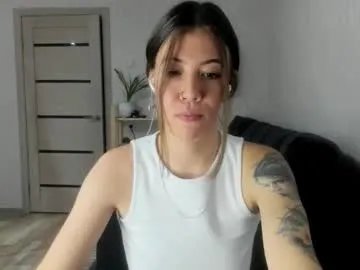 Freechat oops_britney on Chaturbate