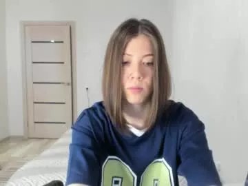 Freechat oops_britney on Chaturbate