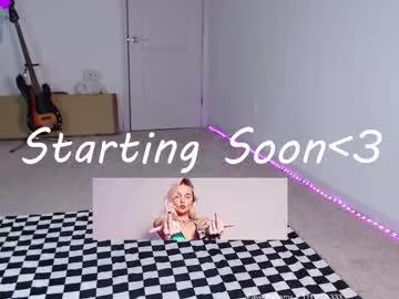 Freechat petitebrat on Chaturbate