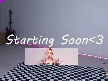 Freechat petitebrat on Chaturbate