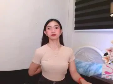 prettyakhira on Chaturbate
